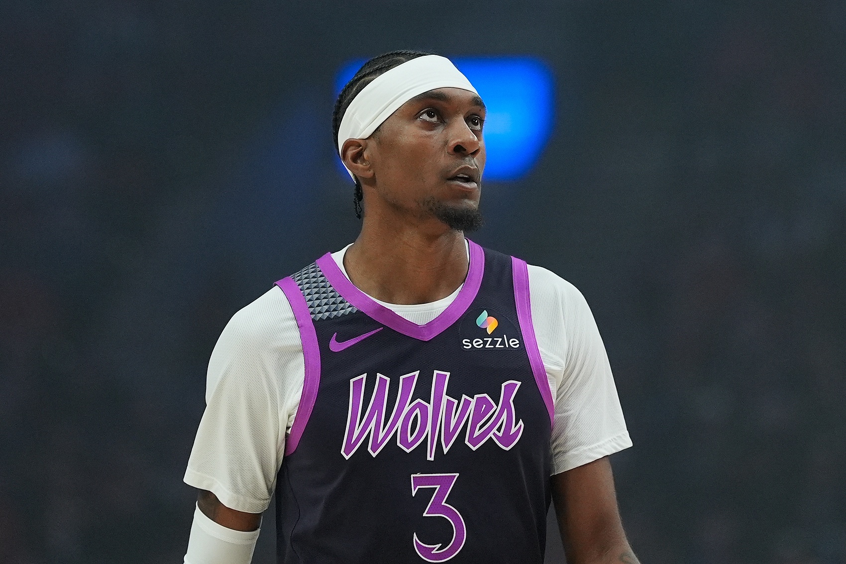 半岛·BOB官方网站-麦克丹尼尔斯6投5中砍下11分3助 但正负值-40全场最低