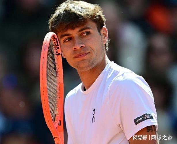 半岛体育-走出四连败阴霾！两连胜逆袭，科博利 2026 首进巡回赛四强